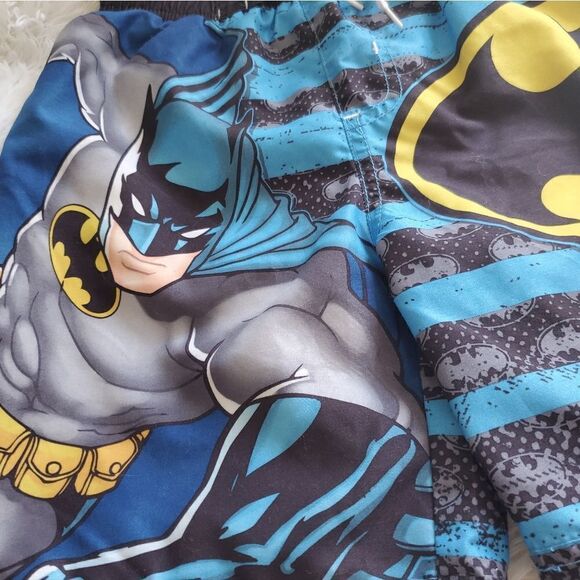 Boy's Batman Swim Trunks Size Small - Picture 2 of 7
